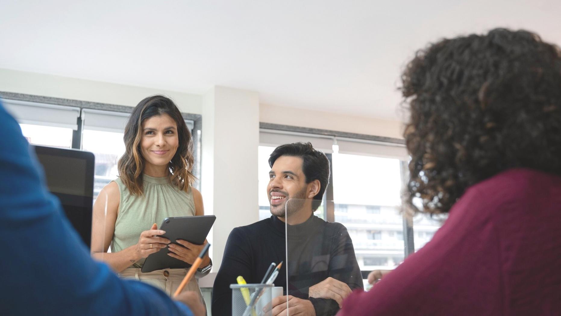 Работа с документами и анализ страховых продуктов