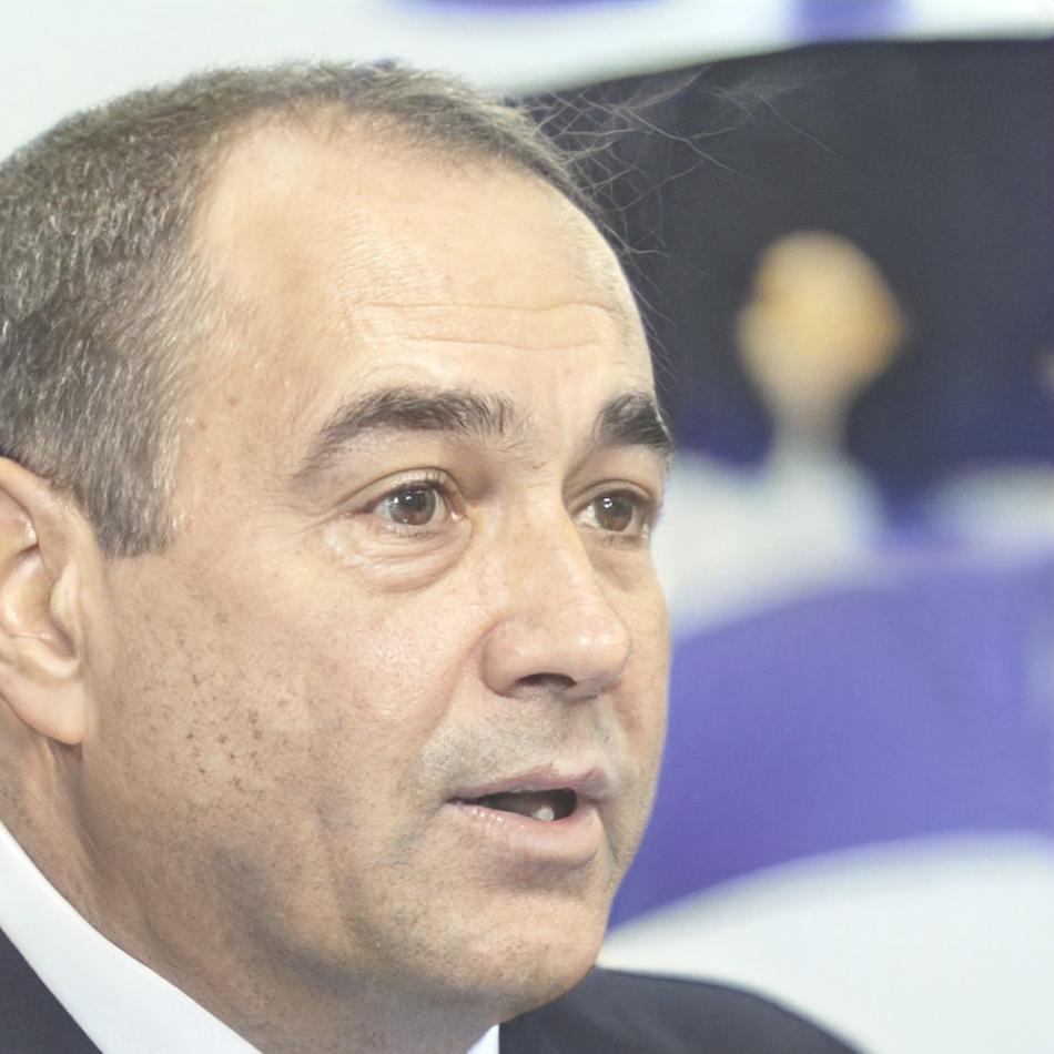 Портрет эксперта по страховому праву Тимура Садыкова